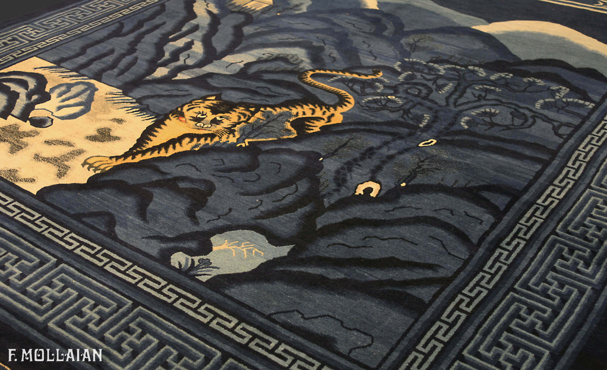 Antique Pictorial Chinese Peking Carpet n°:84832456